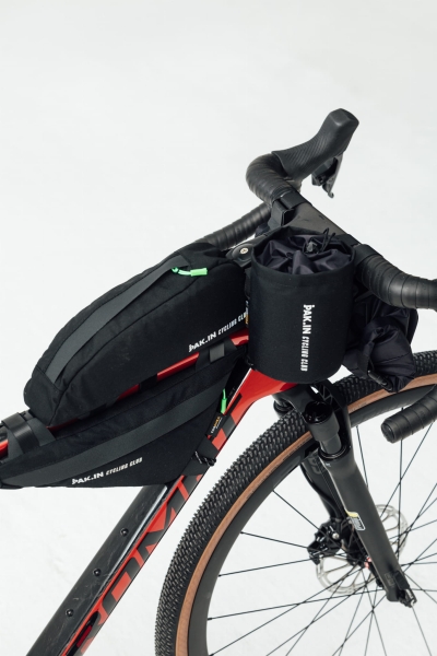 PAK.IN zestaw torb rowerowych – detale montażu, Cordura, zamki YKK, polska pracownia