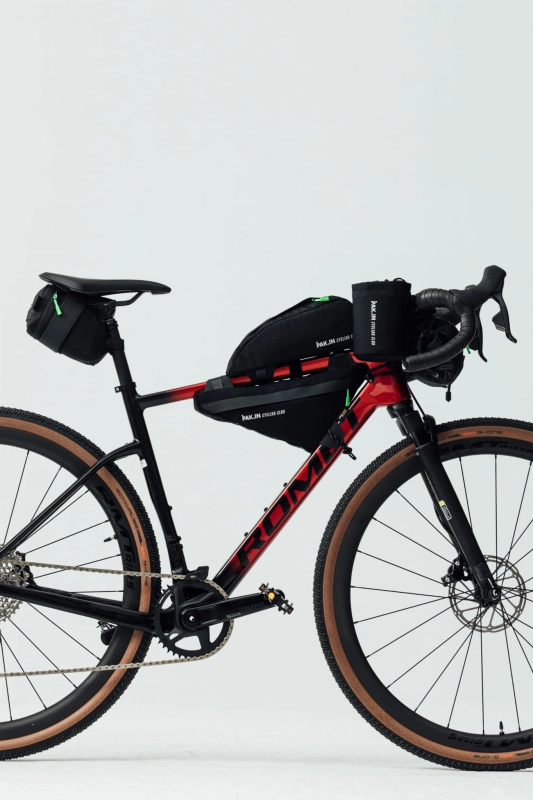 PAK.IN torby bikepackingowe na rowerze gravel – frame bag, saddle bag, feed bag, handlebars bag